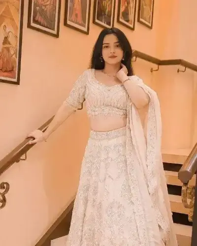 Escort Samanda